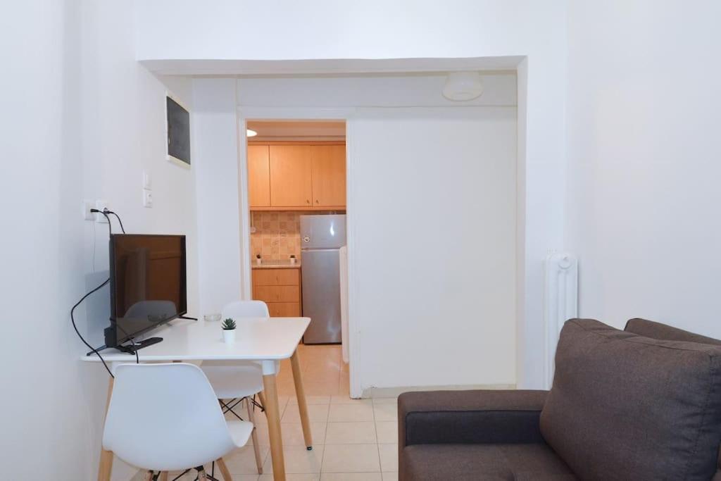 Minimal Apartment At The Foot Of The Odeon Of ... Athen Eksteriør billede